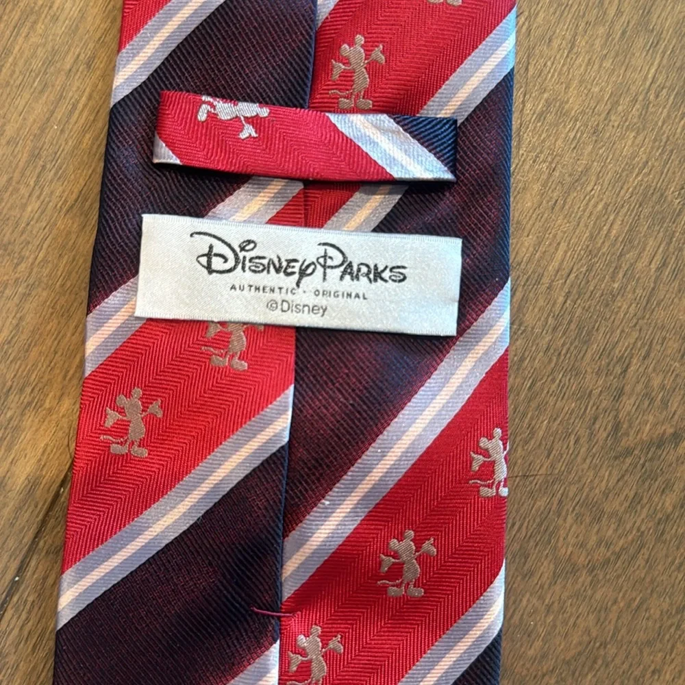 Disney‎ parks tie red and blue Mickey Mouse stripe